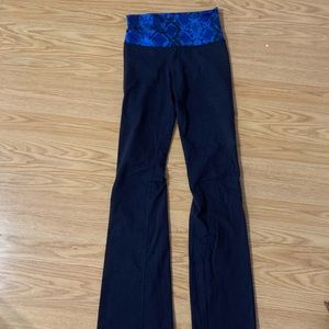 size 2 lululemon yoga pants